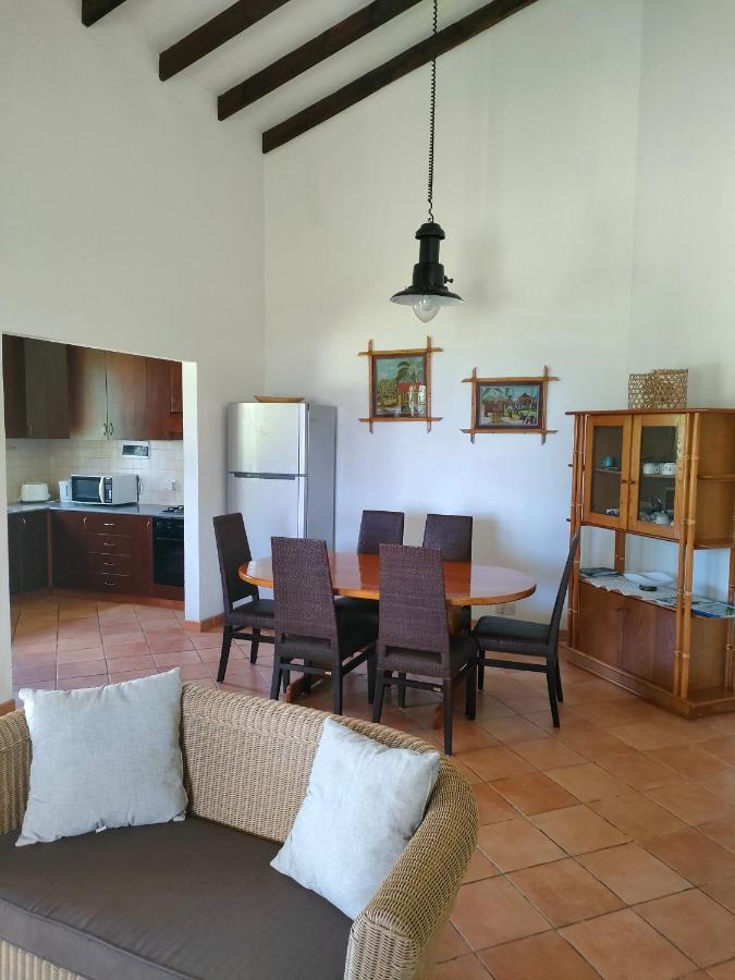 Luana Yuna Villa Au Cap