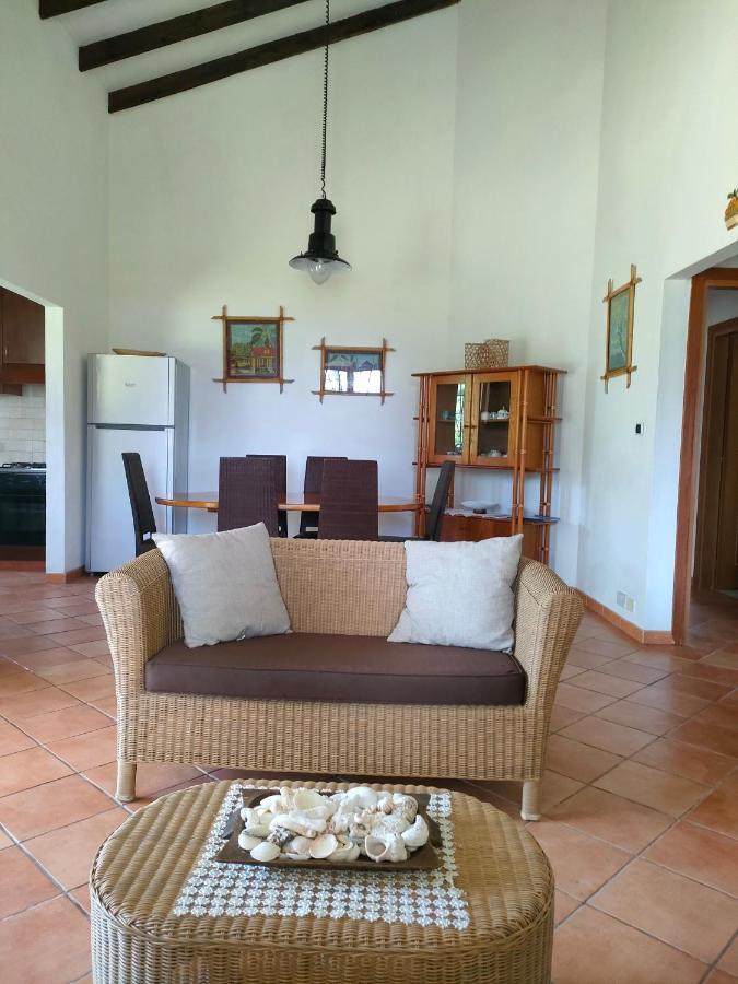 Luana Yuna Villa *