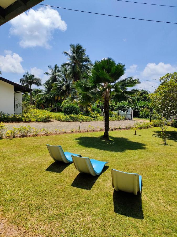 Luana Yuna Villa Au Cap
