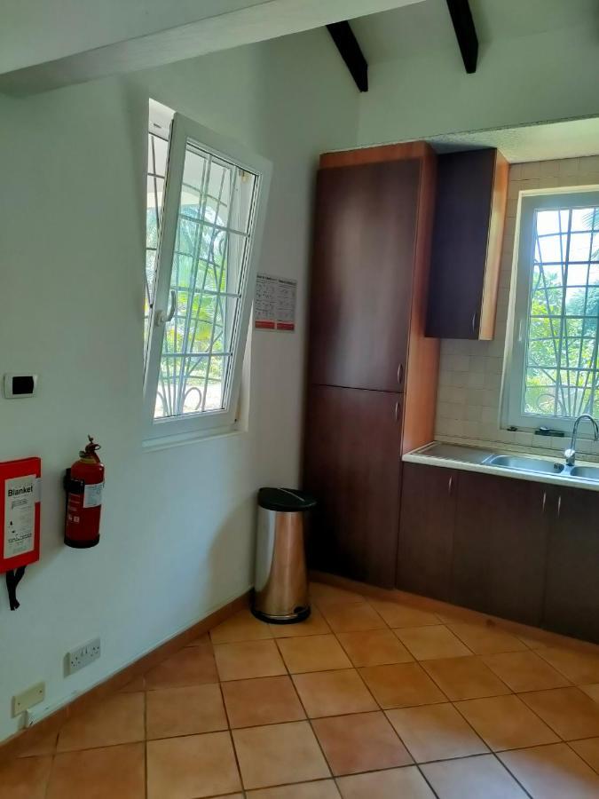 Luana Yuna Villa Au Cap